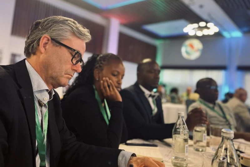 Rasmus Nøjgaard sammen med øvrige deltager i konferencen Rasmus Nøjgaard sammen med øvrige deltager i konferencen